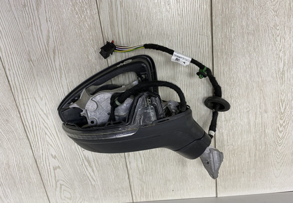 Корпус зеркало правое 13к Volkswagen Tiguan 2 (16-20) oem 5NB857502 Корпус зеркало правое 13к Volkswagen Tiguan 2 (16-20) oem 5NB857502