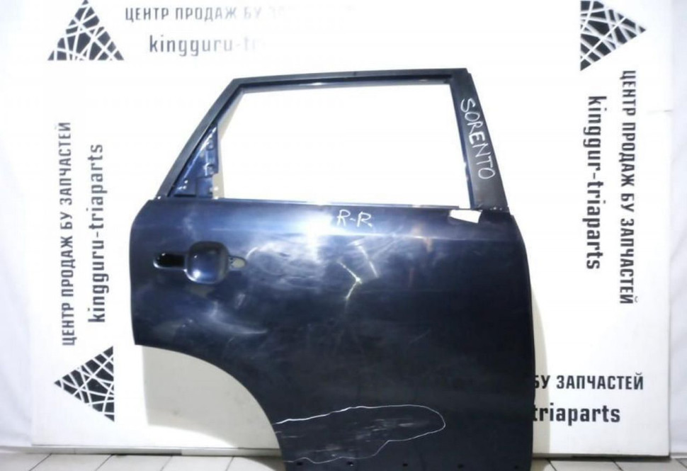 Дверь задняя правая Kia Sorento 2 oem 770042P010 (скл-3)