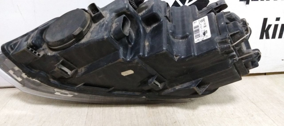 Фара правая Volkswagen Polo (09>) х/б oem 6r1941016e