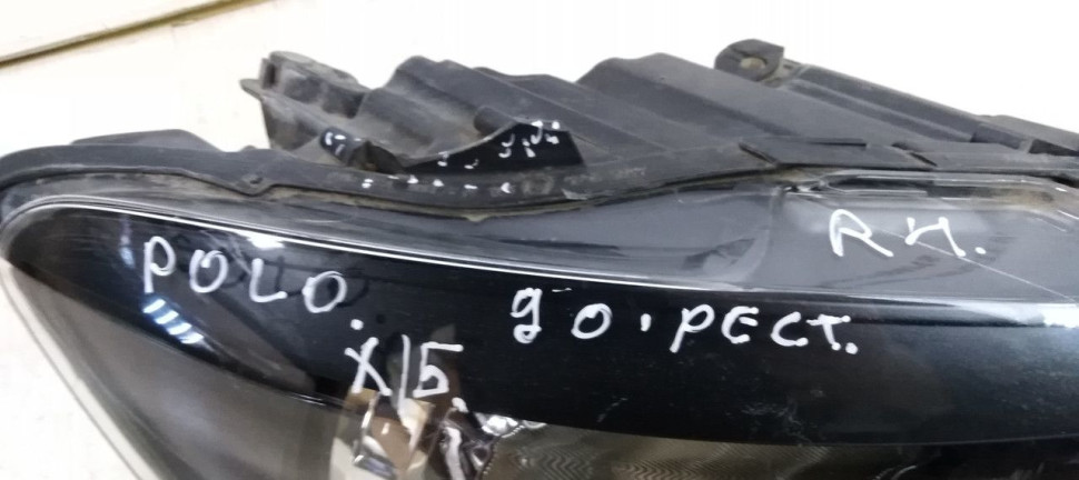 Фара правая Volkswagen Polo (09>) х/б oem 6r1941016e