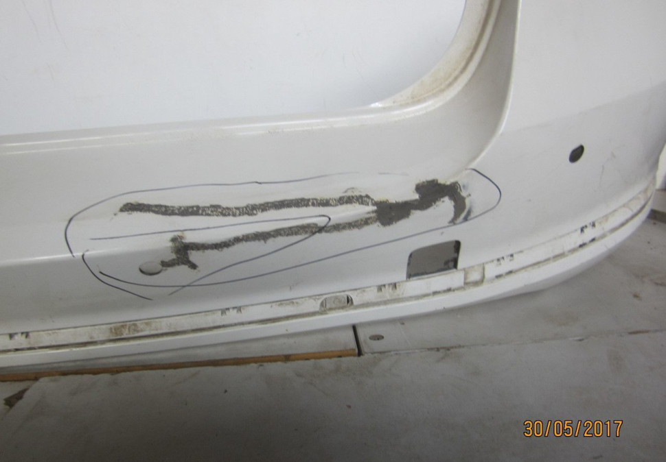 Бампер задн. Volkswagen Passat B7 (запаян) oem 3AF807421A (скл-3) Бампер задн. Volkswagen Passat B7 (запаян) oem 3AF807421A (скл-3)