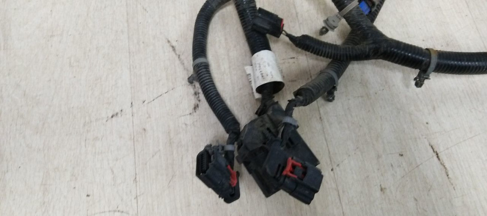 Проводка заднего бампера Chevrolet Tahoe 4 oem 84281475 Проводка заднего бампера Chevrolet Tahoe 4 oem 84281475