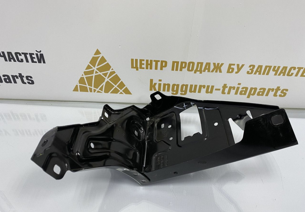 Кронштейн под фару правый BMW X2 F39 OEM 51647342502 Кронштейн под фару правый BMW X2 F39 OEM 51647342502