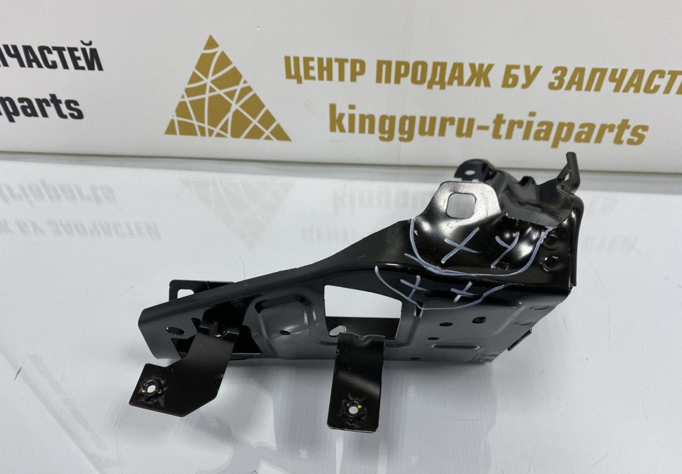 Кронштейн под фару правый BMW X2 F39 OEM 51647342502 Кронштейн под фару правый BMW X2 F39 OEM 51647342502