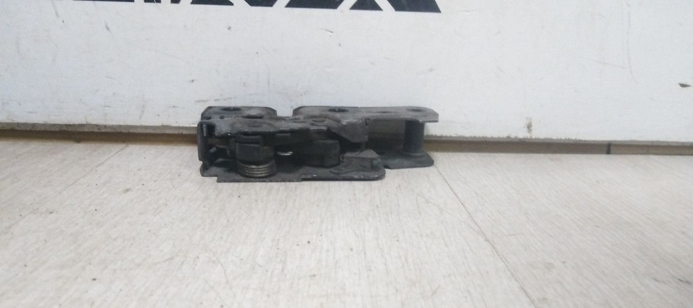 Замок капота Volkswagen Golf 6 oem 5k1823509 Замок капота Volkswagen Golf 6 oem 5k1823509