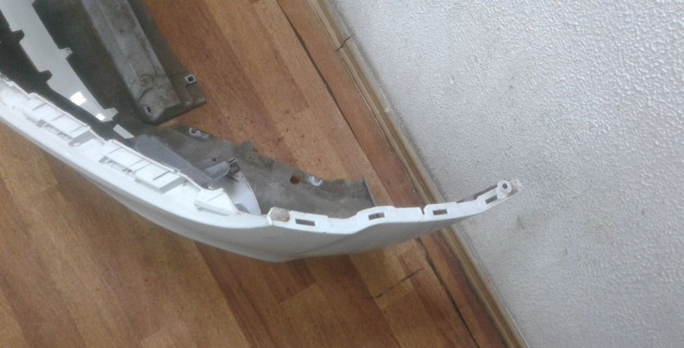 Бампер передний Lada X-Ray oem 620228136r (скл-3)