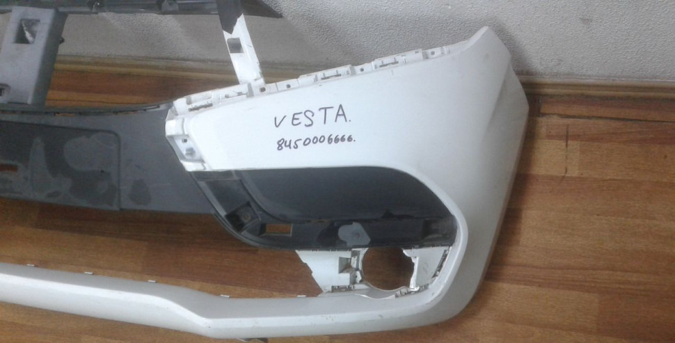 Бампер передний Lada X-Ray oem 620228136r (скл-3)