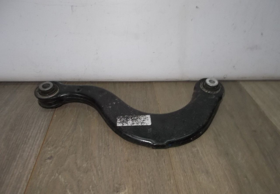 Рычаг задний верхний бу Skoda Yeti OEM 5Q0505351B Рычаг задний верхний бу Skoda Yeti OEM 5Q0505351B