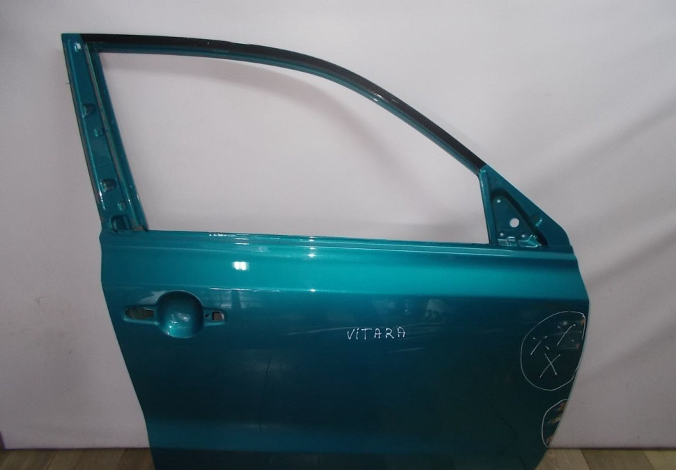 Дверь передняя правая бу Suzuki Vitara 2 OEM 6800154P00