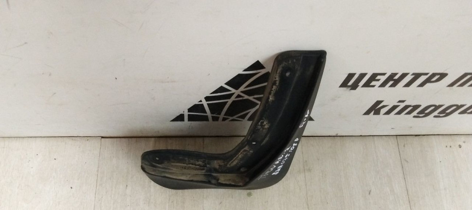 Брызговик задний правый Volkswagen Tiguan 2 (17-19) oem 5na075101p