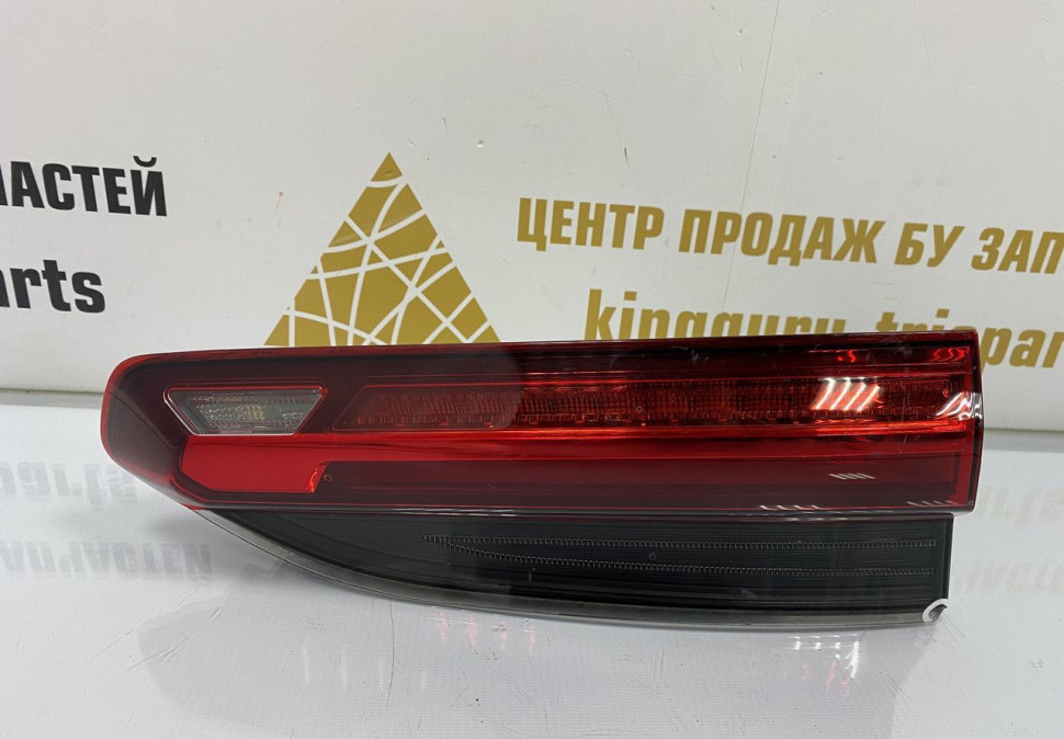 Фонарь левый внутренний BMW X4 G02 OEM 63217433797