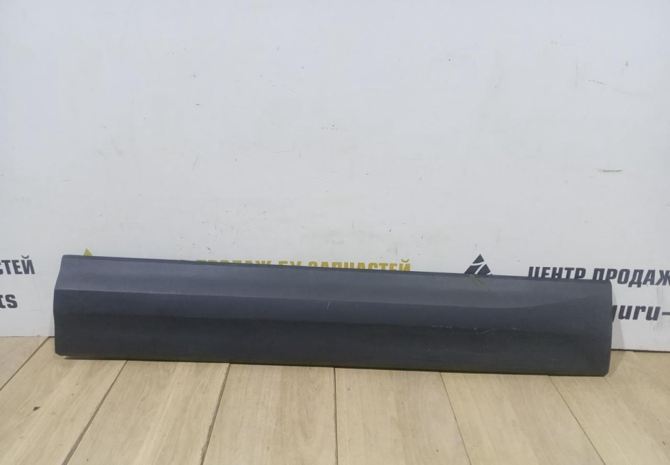 Молдинг двери передний правый бу Skoda Karoq OEM 57A854940