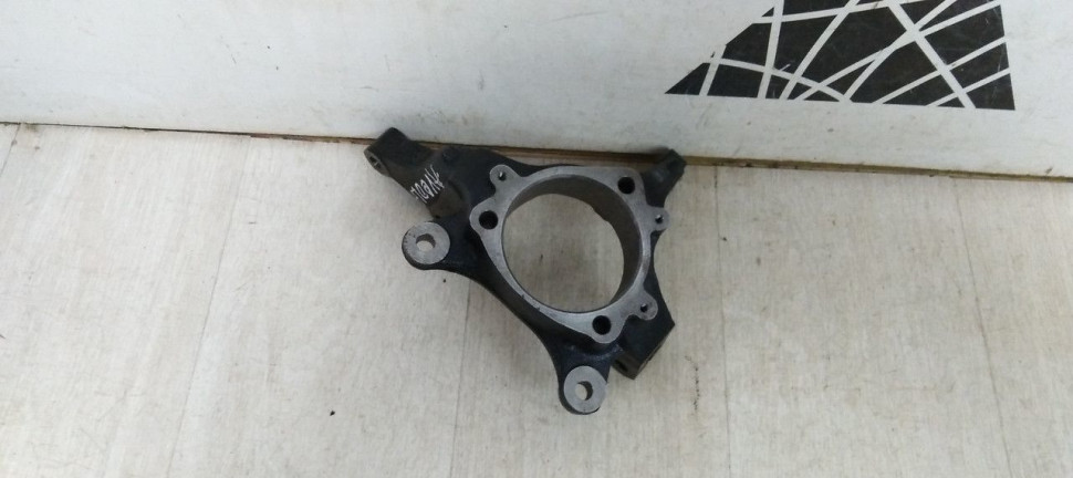 Поворотный кулак левый Chevrolet Aveo (11-15) oem 96979005 (скл3)