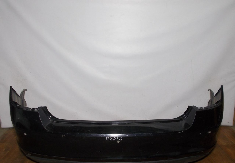 Бампер задний бу Skoda Rapid OEM 60U807421B