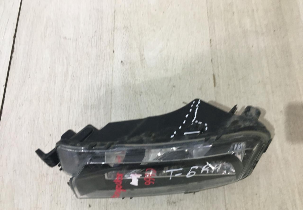 Противотуманная фара правая Volkswagen Transporter T6 15-20 oem 7E0941662B