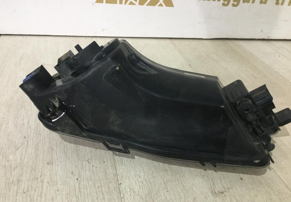 Противотуманная фара правая Volkswagen Transporter T6 15-20 oem 7E0941662B Противотуманная фара правая Volkswagen Transporter T6 15-20 oem 7E0941662B
