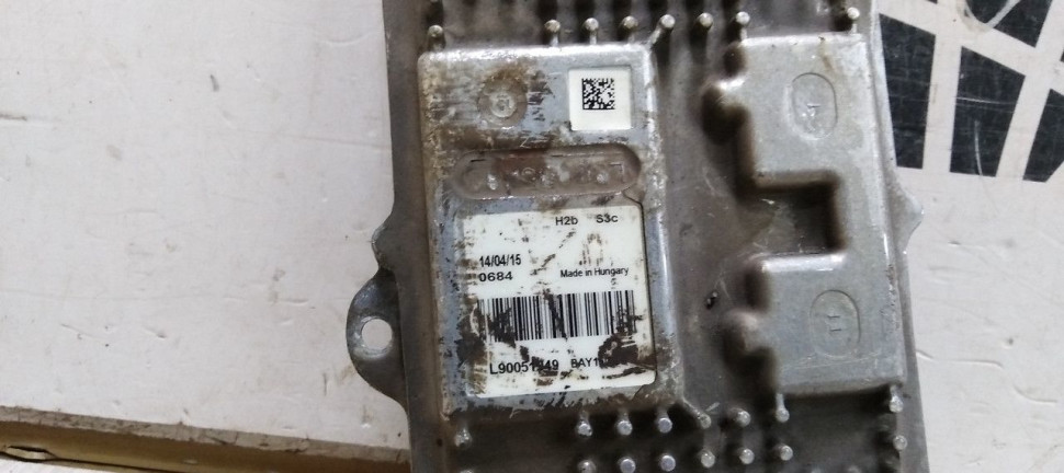 Блок управления LED фары Cadillac Escalade 4 14-20 oem 23134121