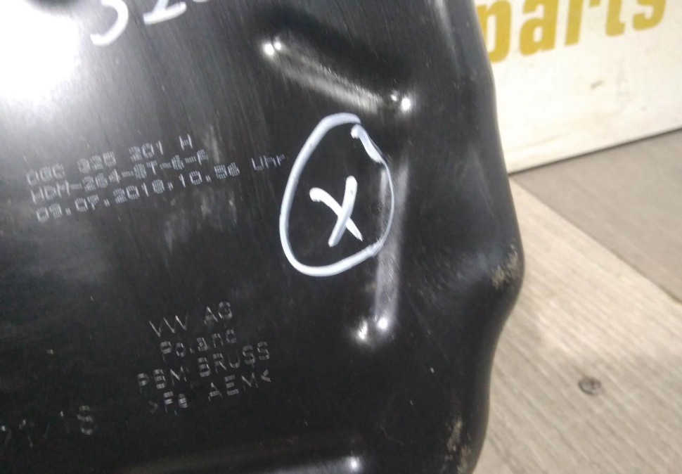 Поддон АКПП бу Skoda Octavia A7 OEM 0GC325201F Поддон АКПП бу Skoda Octavia A7 OEM 0GC325201F