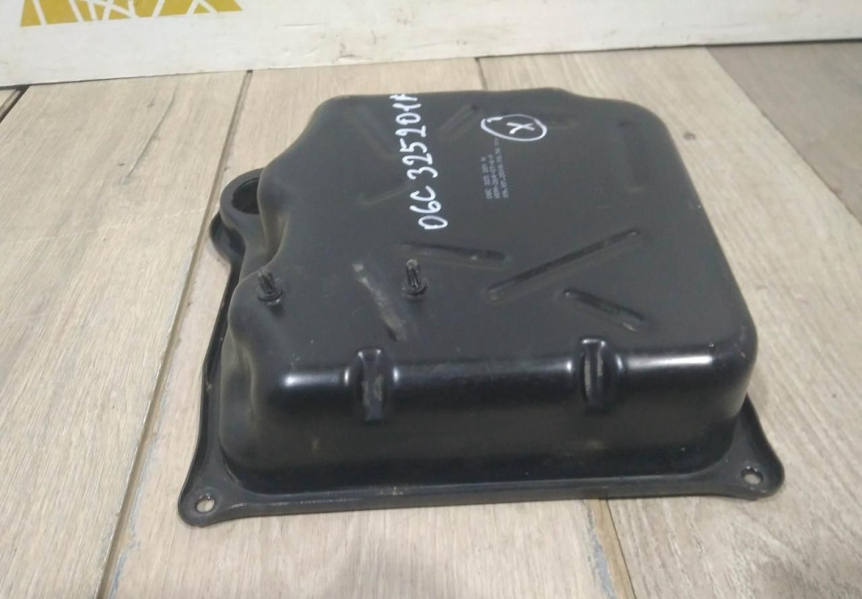 Поддон АКПП бу Skoda Octavia A7 OEM 0GC325201F Поддон АКПП бу Skoda Octavia A7 OEM 0GC325201F