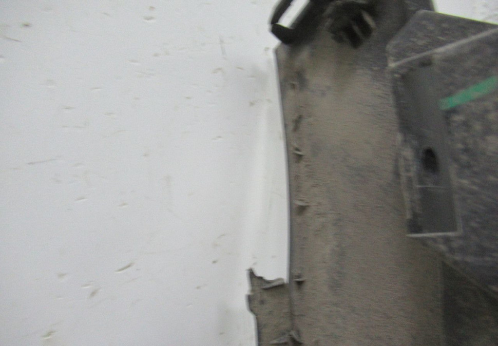 Спойлер заднего бампера Hyundai Creta oem 86612M0000 (слом.часть бок.крепл)