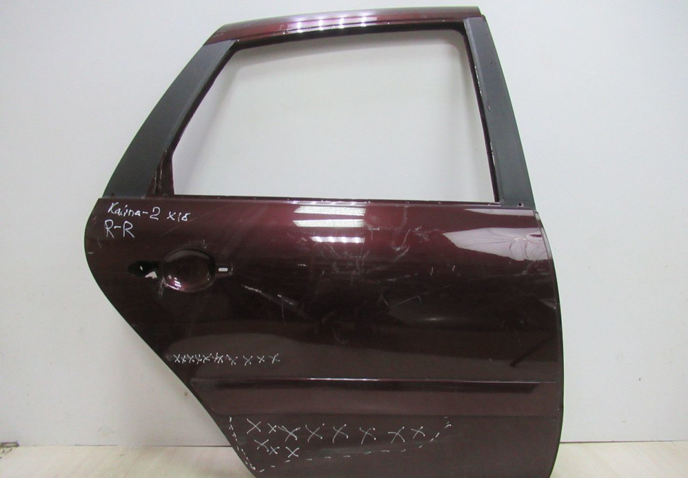Дверь задняя правая Lada Kalina 2 седан oem 11186200014 (вмятины) (Скл-3)