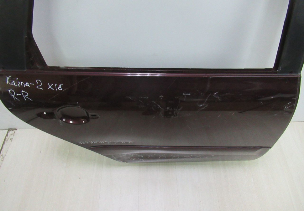 Дверь задняя правая Lada Kalina 2 седан oem 11186200014 (вмятины) (Скл-3) Дверь задняя правая Lada Kalina 2 седан oem 11186200014 (вмятины) (Скл-3)