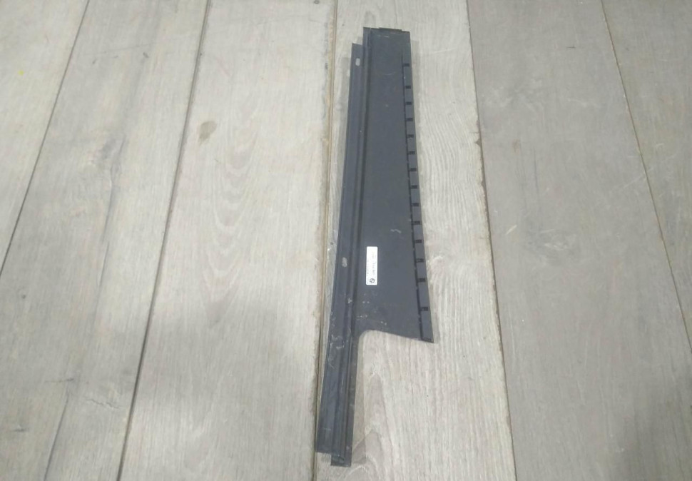 Накладка двери задняя левая бу BMW X4 F26 OEM 51357454163 Накладка двери задняя левая бу BMW X4 F26 OEM 51357454163