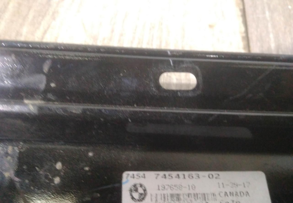 Накладка двери задняя левая бу BMW X4 F26 OEM 51357454163 Накладка двери задняя левая бу BMW X4 F26 OEM 51357454163