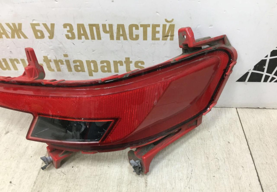 Фонарь противотуманный правый Hyundai Elantra 6 AD рест 2018> oem 92406f2510