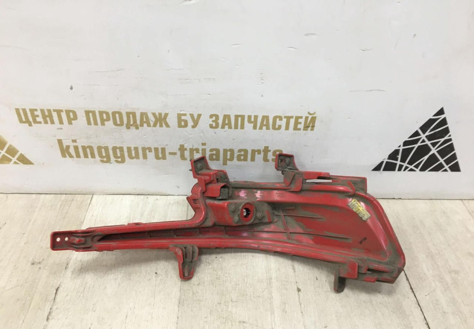 Фонарь противотуманный правый Hyundai Elantra 6 AD рест 2018> oem 92406f2510