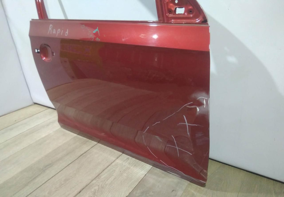 Дверь передняя правая бу Skoda Rapid OEM 6RF831056D, 5JA831052B