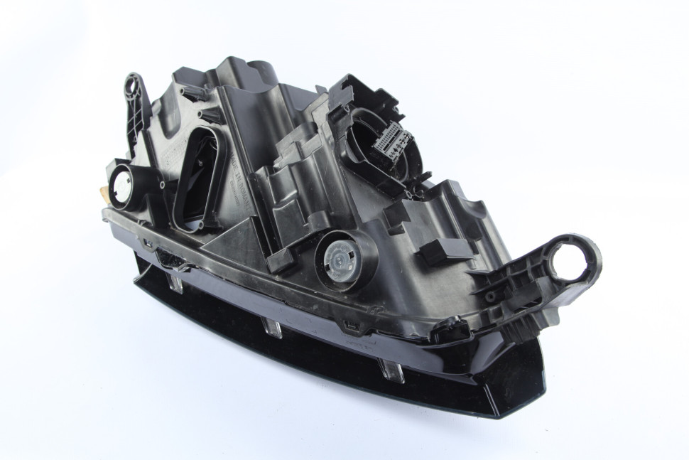 Фара ЛЭД LED левая Skoda Rapid 2 OEM 60U941019A