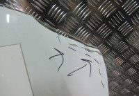 Капот Lada Largus oem 6001546685 (вмятины)