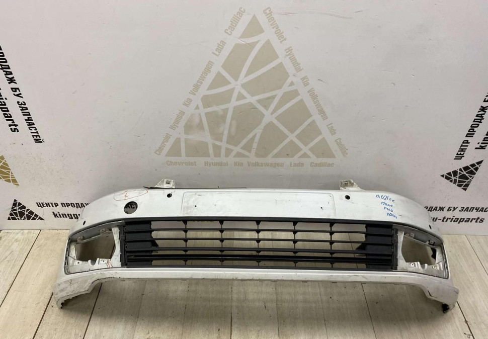 Бампер передний Volkswagen Polo 5 рестайлинг 15-20 oem 6RU807221A