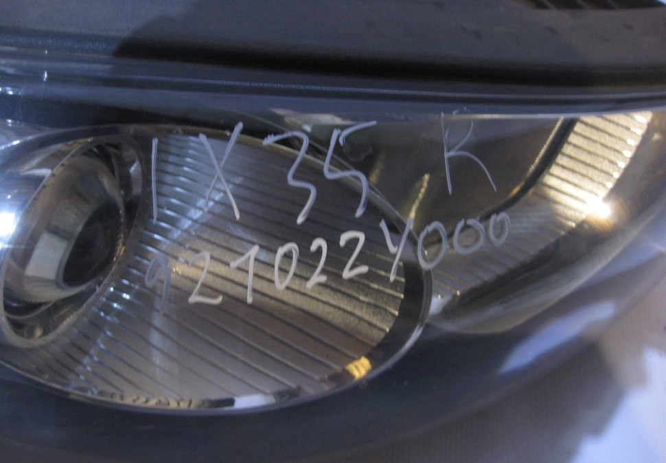 Фара правая Hyundai ix35 oem 921022Y000 (слом корпус) (скл-3) Фара правая Hyundai ix35 oem 921022Y000 (слом корпус) (скл-3)