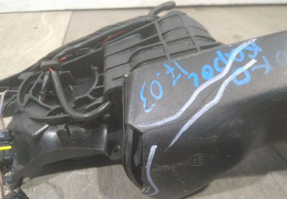 Корпус зеркала правый 13 пин бу Skoda Karoq OEM 57B857408AN