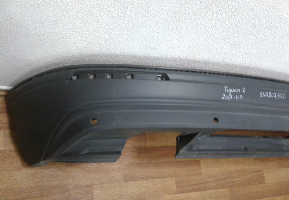 Спойлер заднего бампера Volkswagen Tiguan 2 oem 5NA807521