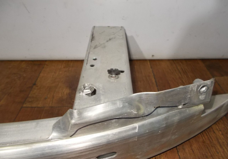 Усилитель переднего бампера бу BMW 5 G30 OEM 51117385288