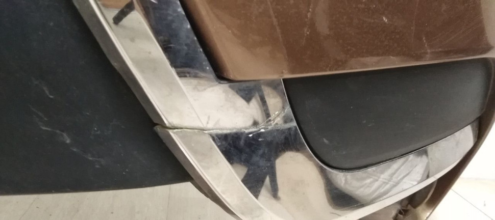 Бампер передний Lada Vesta oem 8450006666 (скл-3)