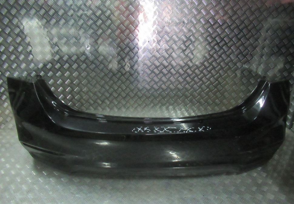 Бампер задний Hyundai Solaris 2 oem 86611H5000 (вмятина)