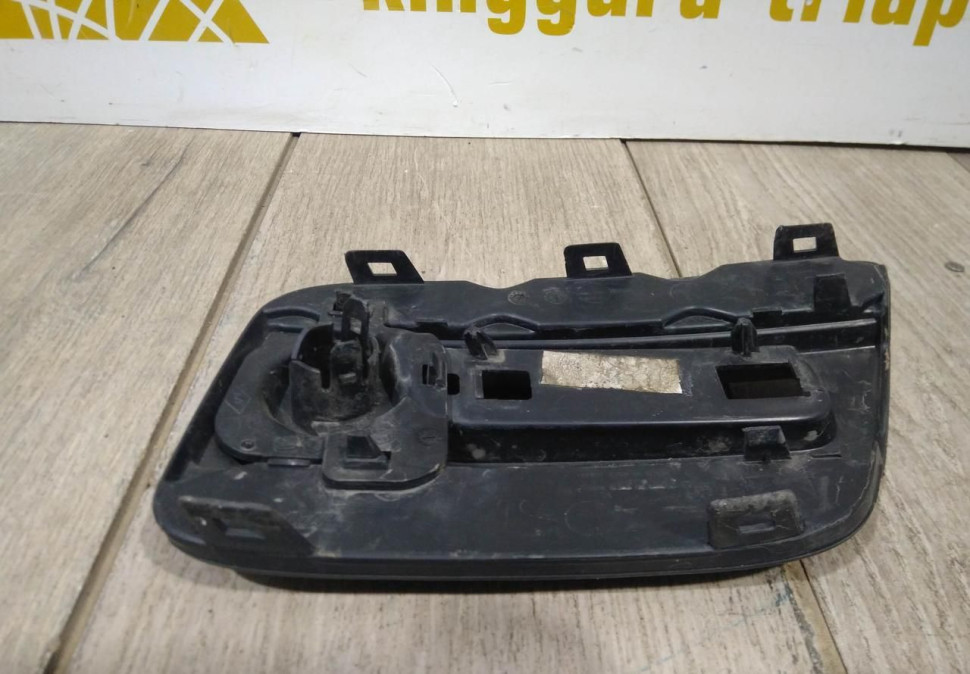 Вставка заднего бампера правая бу Renault Sandero Stepway 2 OEM 850761319R