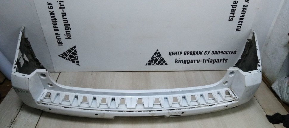Бампер задний Chevrolet Tahoe 4 oem 23142968 (скл-3) Бампер задний Chevrolet Tahoe 4 oem 23142968 (скл-3)