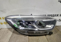 Фара ЛЭД LED правая бу Renault Kaptur OEM 260106736R