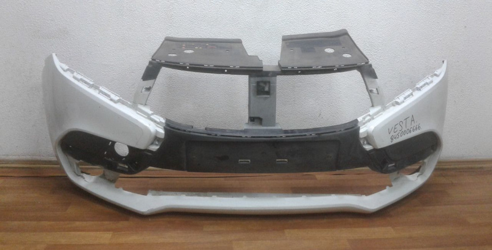 Бампер передний Lada X-Ray oem 620228136r (скл-3)