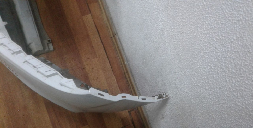 Бампер передний Lada X-Ray oem 620228136r (скл-3)