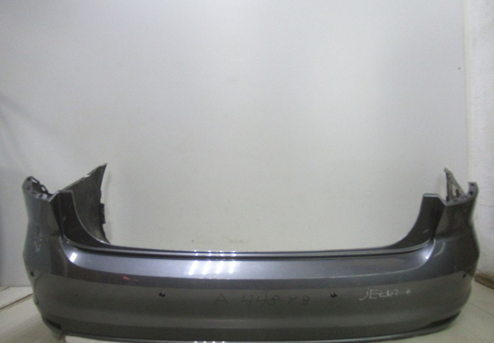 Бампер задний Volkswagen Jetta 6 рест oem 5CU807421C (небольшие трещины) (скл-3)