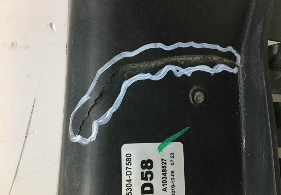 Диффузор вентилятора Hyundai Tucson 3 2015 oem 25304D7580 Диффузор вентилятора Hyundai Tucson 3 2015 oem 25304D7580