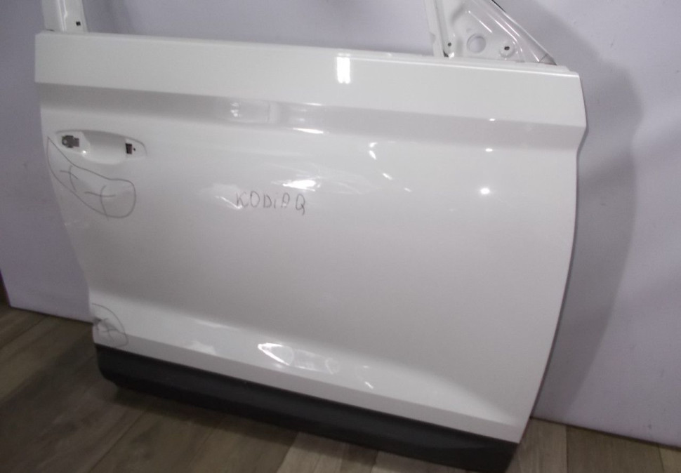 Дверь передняя правая бу Skoda Kodiaq OEM 565831056