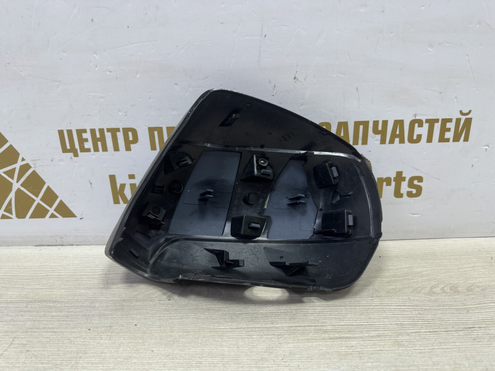 Крышка зеркала правая бу Peugeot 3008