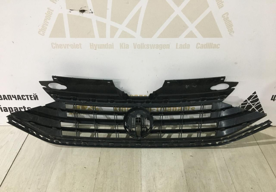 Решетка радиатора Volkswagen Polo 6 2020 oem 6N5853653